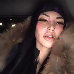 Meet your Posher, Linda